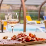 호텔 Logis Restaurant Le Clos Fleuri 카스텔나우다리