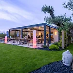 Logis Restaurant Le Clos Fleuri 카스텔나우다리