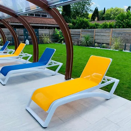 Hotel Logis Hotel Restaurant Le Clos Fleuri 3*