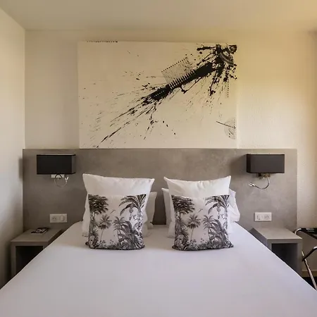Logis Restaurant Le Clos Fleuri Hotel 3*