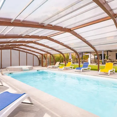 Hotel Logis Restaurant Le Clos Fleuri 3*