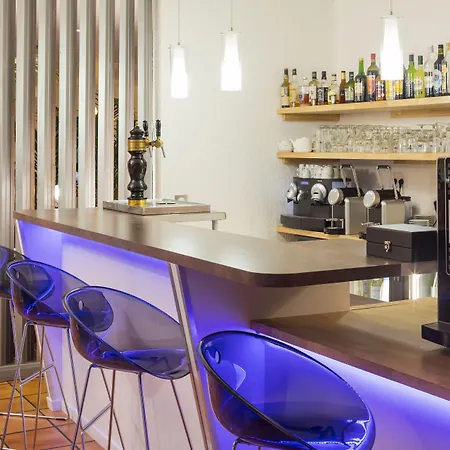 מלון Logis Restaurant Le Clos Fleuri קסטלנודארי