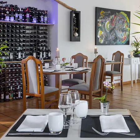 Hotel Logis Restaurant Le Clos Fleuri Castelnaudary