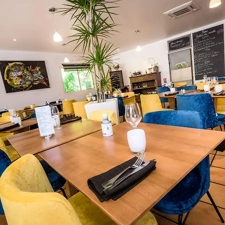 Logis Restaurant Le Clos Fleuri Hotel 3*