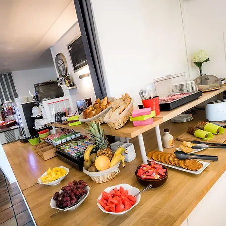 Hotel Logis Restaurant Le Clos Fleuri Castelnaudary