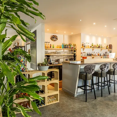 Logis Restaurant Le Clos Fleuri Hotel 3*