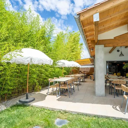 Hotel Logis Restaurant Le Clos Fleuri 3*