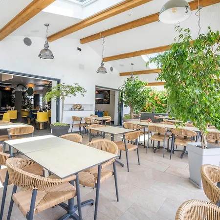 Logis Restaurant Le Clos Fleuri Hotel
