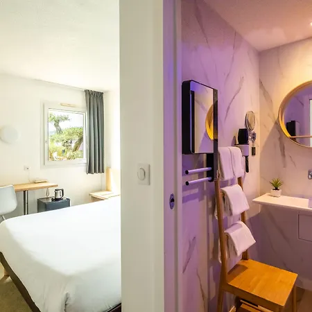 Logis Restaurant Le Clos Fleuri Hotel