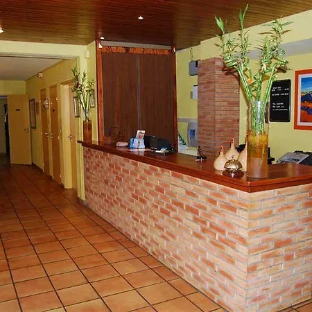 Logis Restaurant Le Clos Fleuri Hotel